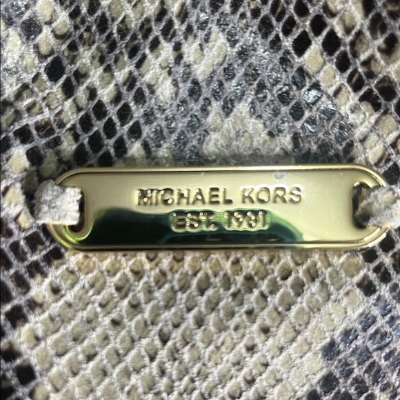 Michael Kors Python Embossed Boho - Picture 3 of 12
